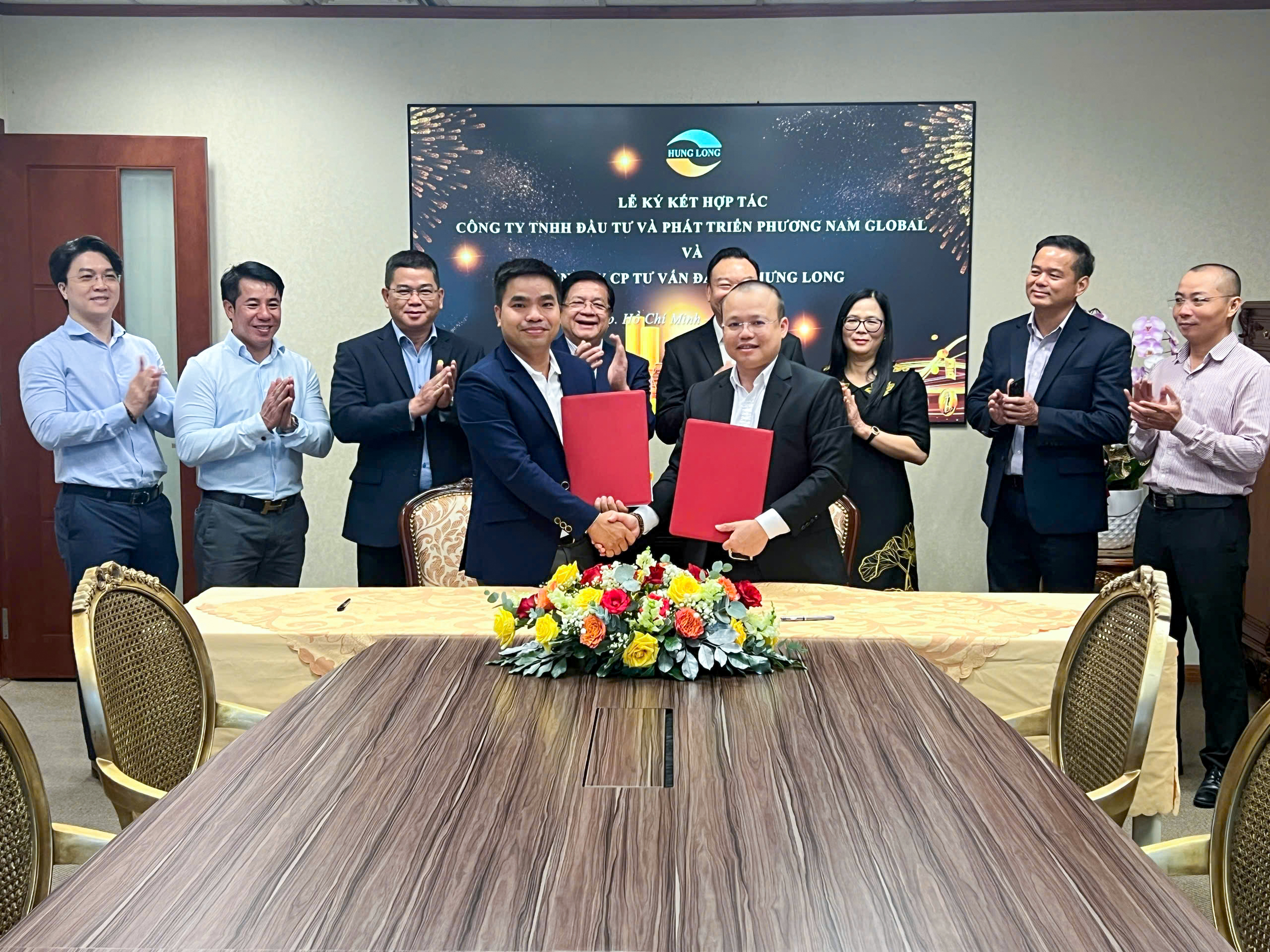 与 PHUONG NAM GLOBAL 投资合作签约仪式